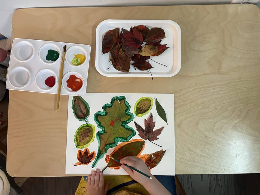 leaf activities, leaf painting, leaf tracing, fall, Montessori, homeschooling, science, preschoolers, activities, science